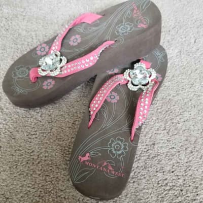 Montana West Pink Concho FlipFlop