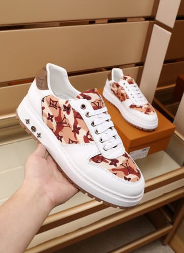 White & Brown Louis Vuitton Sneakers Size: 7.5-13 Gender: Men 2021 new  casual style men's shoes. This is a brand new seasonal design with perfect  workmanship to create cabinet quality. These Louis