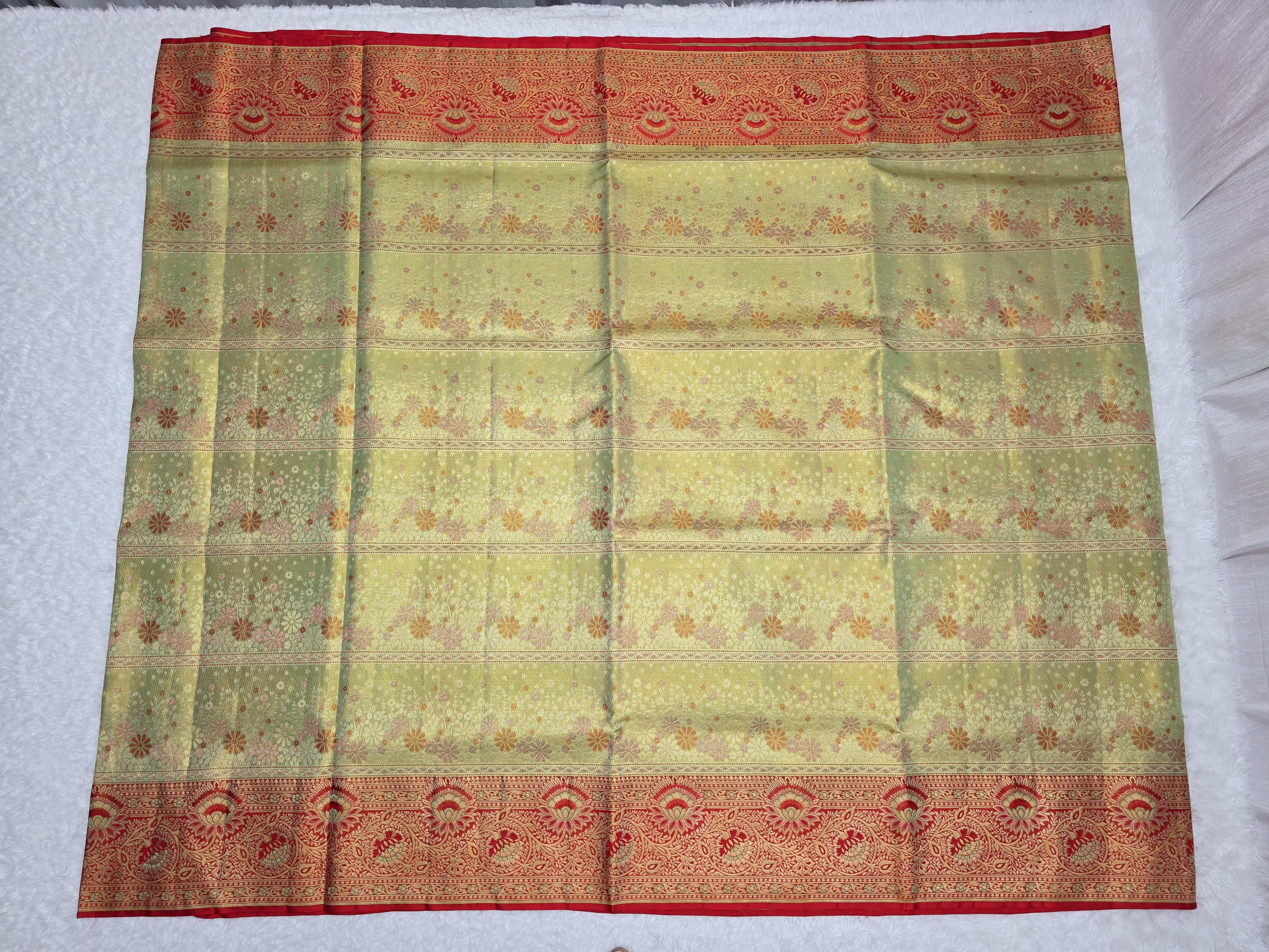 Handloom Green Silk Saree thumbnail 3