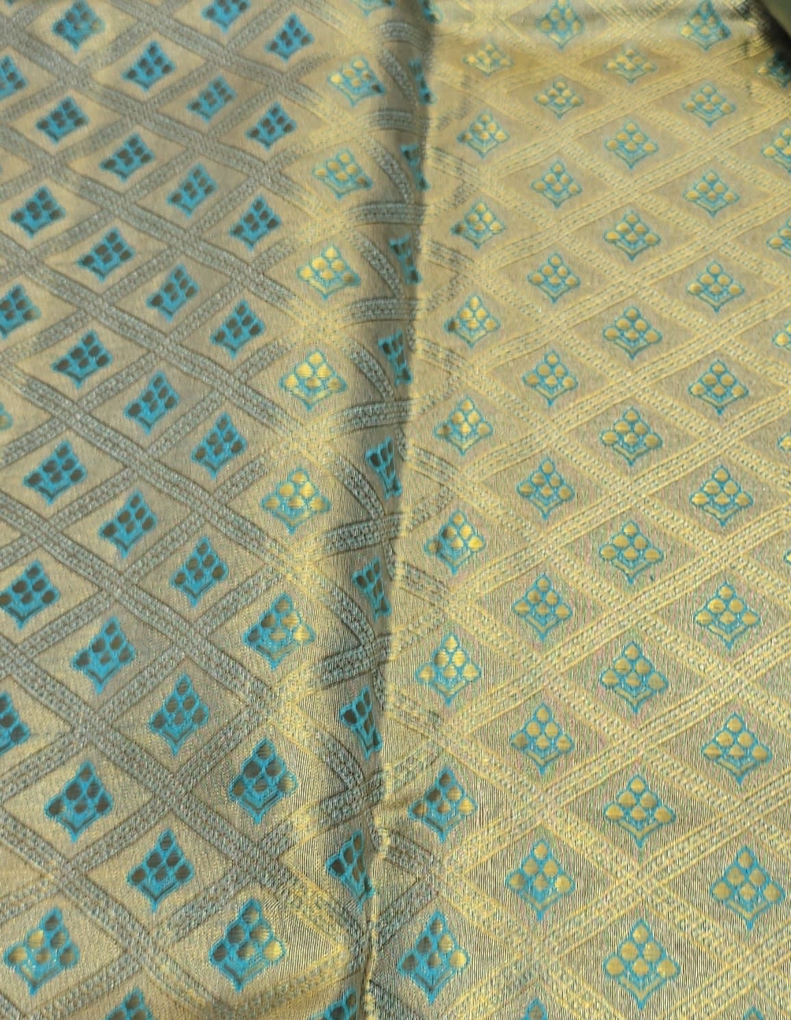 Handloom Sky Blue And Silver Silk Saree thumbnail 5