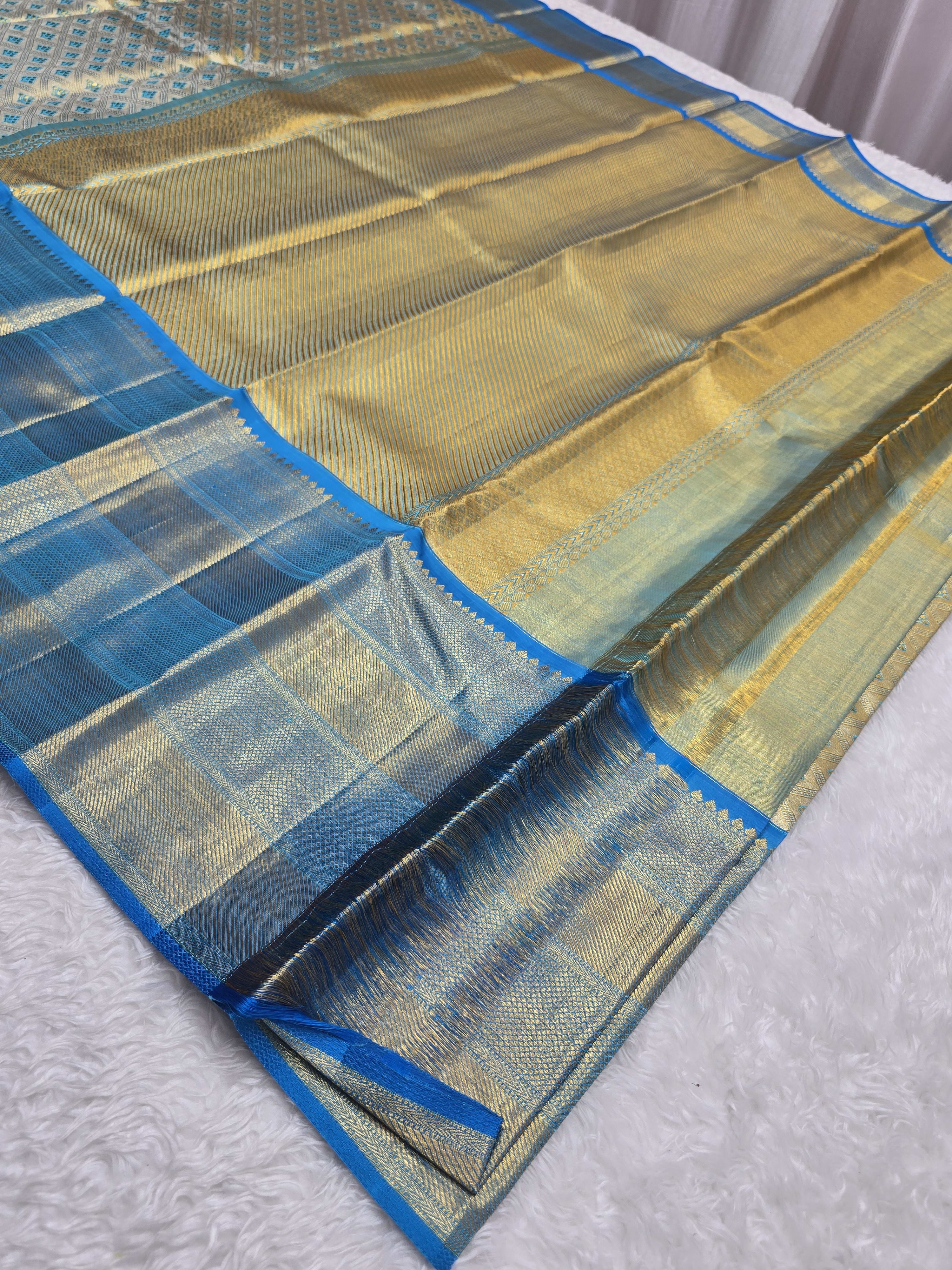 Handloom Sky Blue And Silver Silk Saree thumbnail 3