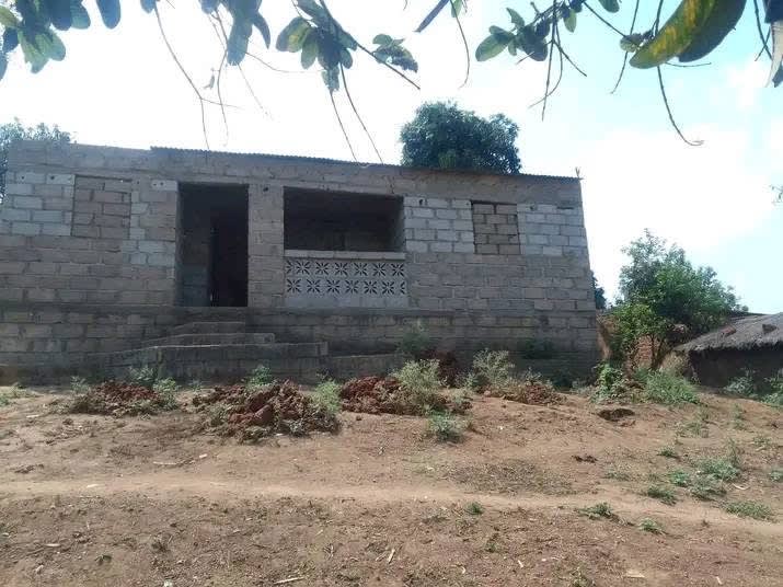 Vende-se esta casa tipo3 no bairro 25 de Junho Cidade de chimoio 🇲🇿 🇲🇿 , foto 3