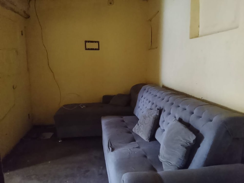 tenho disponível esta casa tipo 1 no bairro bloco 9 próximo do bar primavera., foto 1
