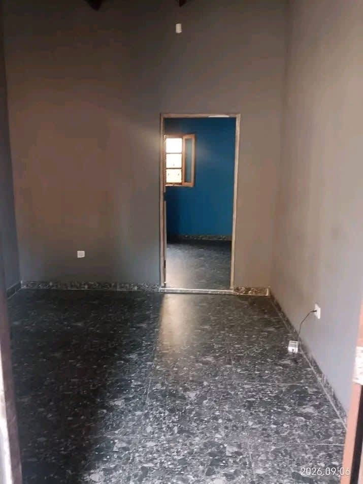 Imóvel T1 para arrendar em ., Beira, foto 3