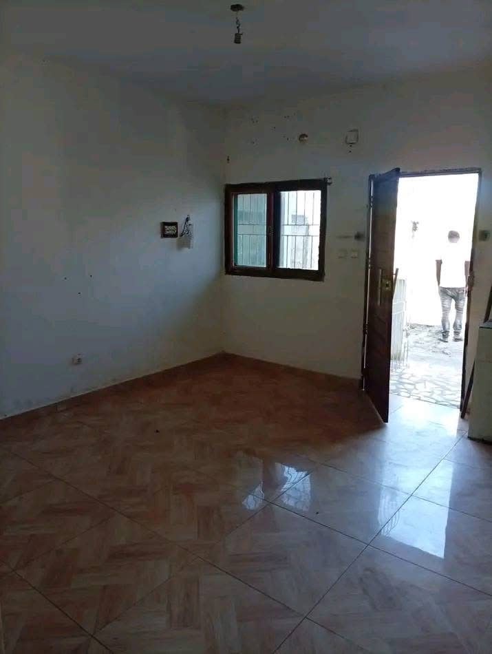 Casa T2 para arrendar em Manga, Beira, foto 5