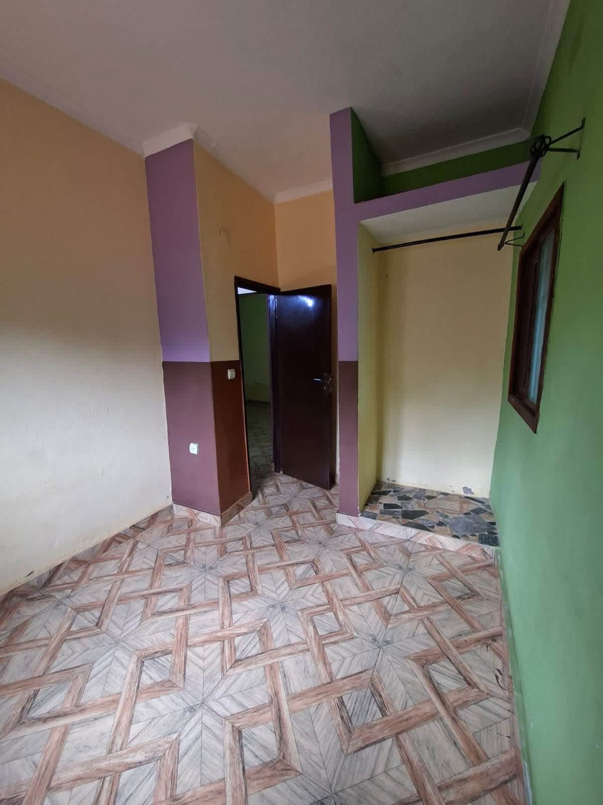 Aluga-se esta casa tipo 2 no bairro 16 de Junho próximo do Zagarto , foto 4