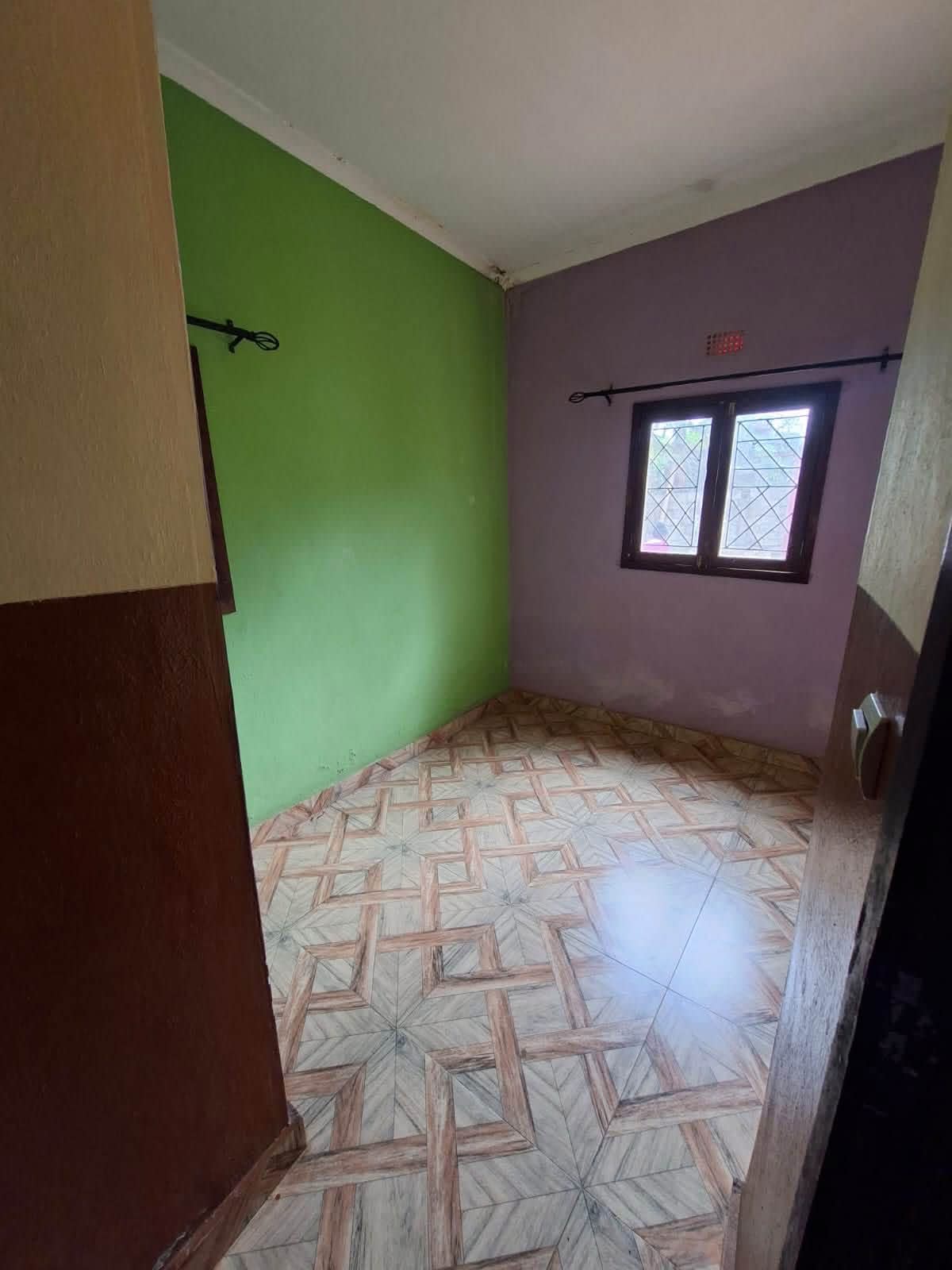 Aluga-se esta casa tipo 2 no bairro 16 de Junho próximo do Zagarto , foto 6
