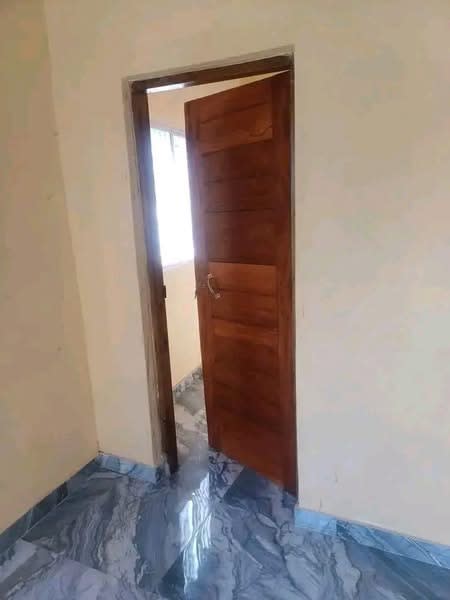 ARRENDA SE ESSA CASA tipo 2, foto 2