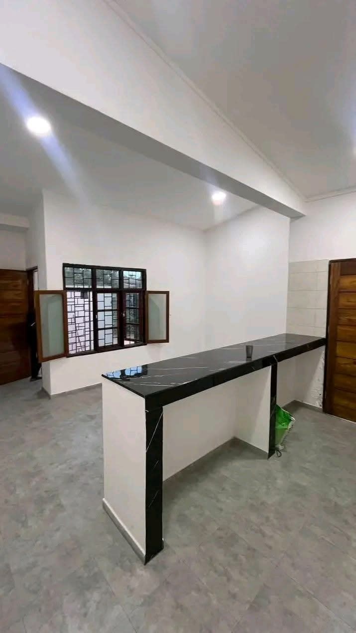 Casa T2 para arrendar em Manga, Beira, foto 1