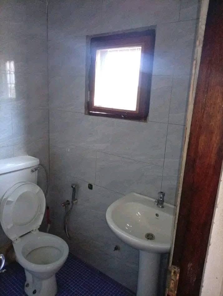 Casa T2 para arrendar em Manga, Beira, foto 2