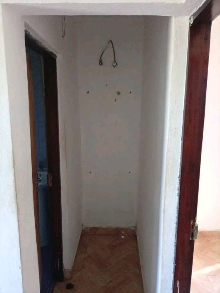 Casa T2 para arrendar em Manga, Beira, foto 3