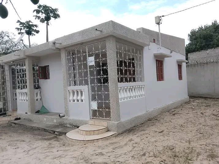 Casa T1 para arrendar em Dondo, foto 1