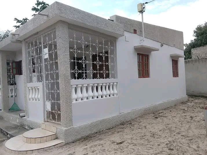 Casa T1 para arrendar em Dondo, foto 4