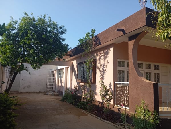 CASA TIPO 4 – CENTRO DA CIDADE DE CHIMOIO 🇲🇿