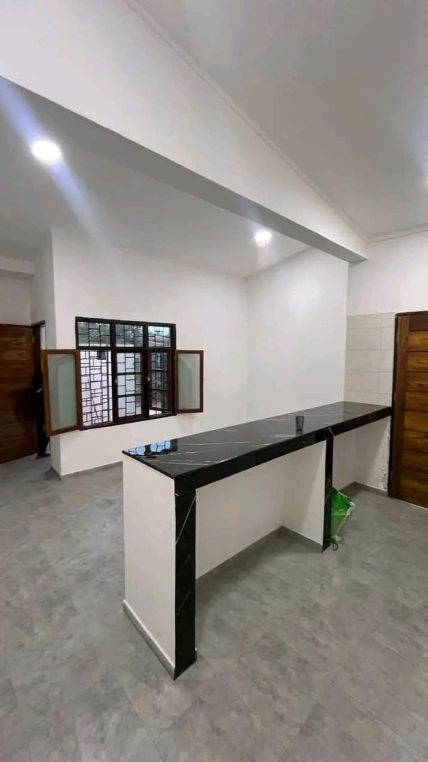 Casa T2 para arrendar em Manga, Beira