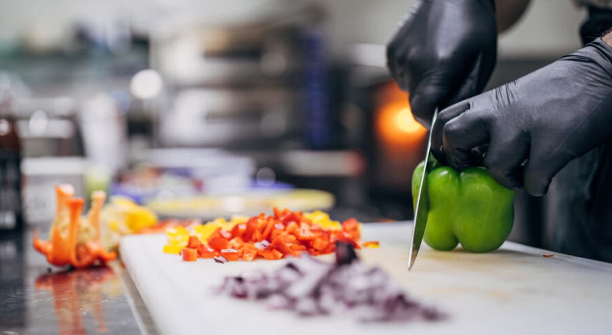 Restaurant Audits vs. Guest Feedback Data: Why Multi-Unit Brands Need Both