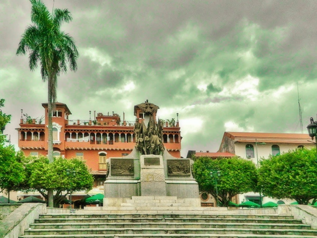 Plaza Simón Bolívar
