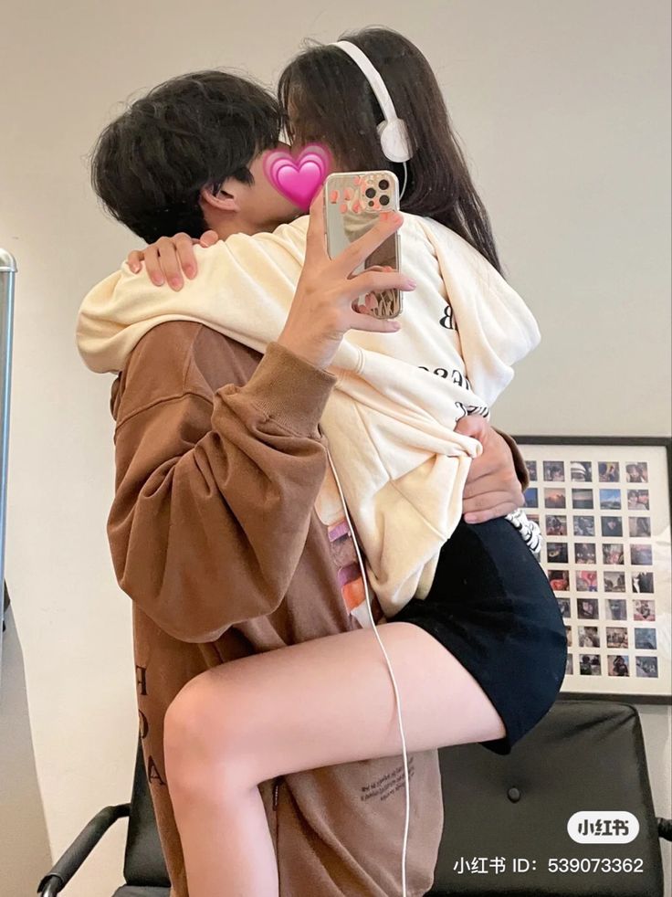 LỠ NHẮN TIN NHẦM CHO SẾP