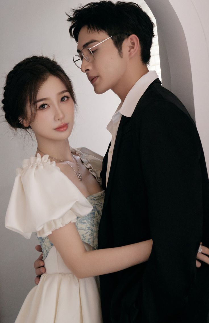 YÊU LẠI TỪ ĐẦU