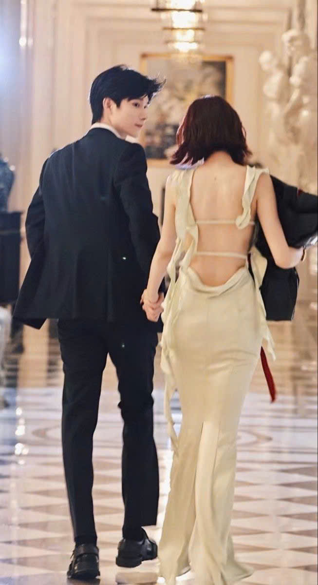 HỢP ĐỒNG BẠN GÁI ,HIỆU LỰC CẢ ĐỜI