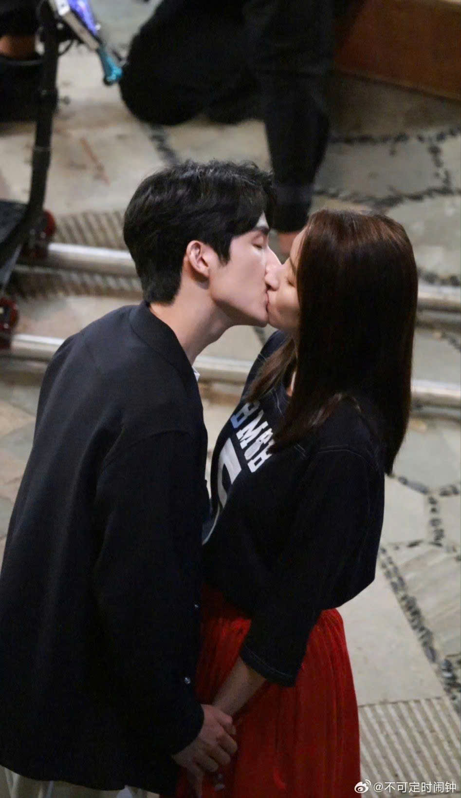 LY HÔN VÌ MƠ THẤY ANH PHÁ SẢN