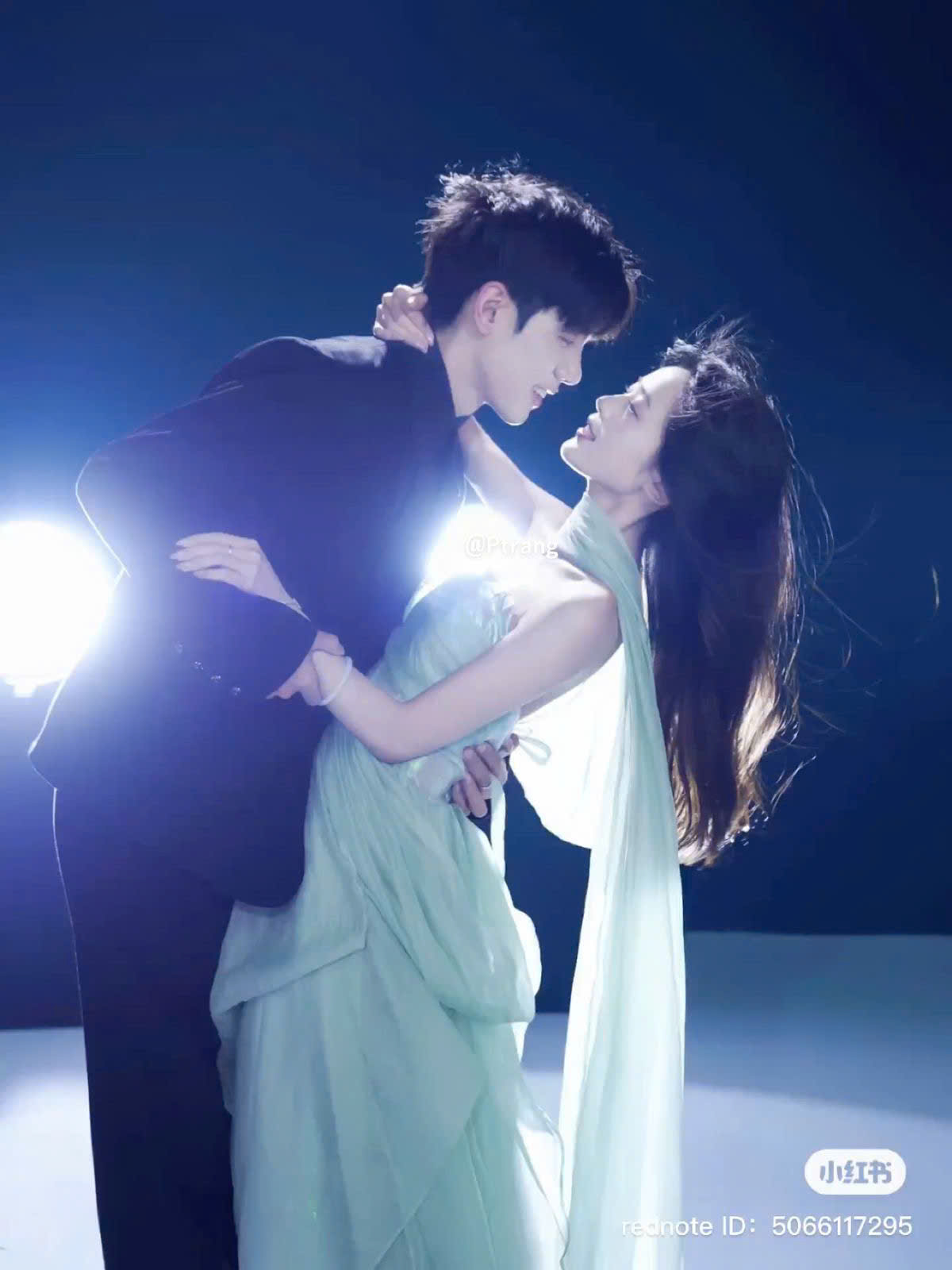 Làm Ơn Đừng Yêu Tôi Bằng 18 Nhân Cách