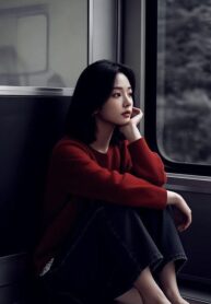 Tiền Ít, Tình Tan