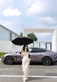 Mẹ Không Nuôi Kẻ Phản Bội