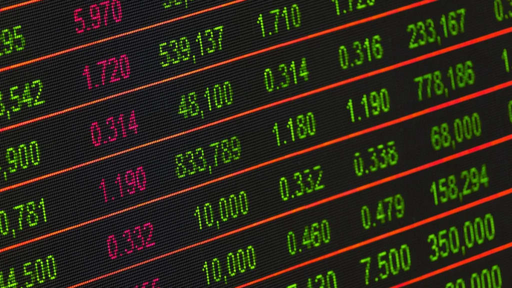 S&P 500 Sector Struggles: Focus on Key Trends and Data Points