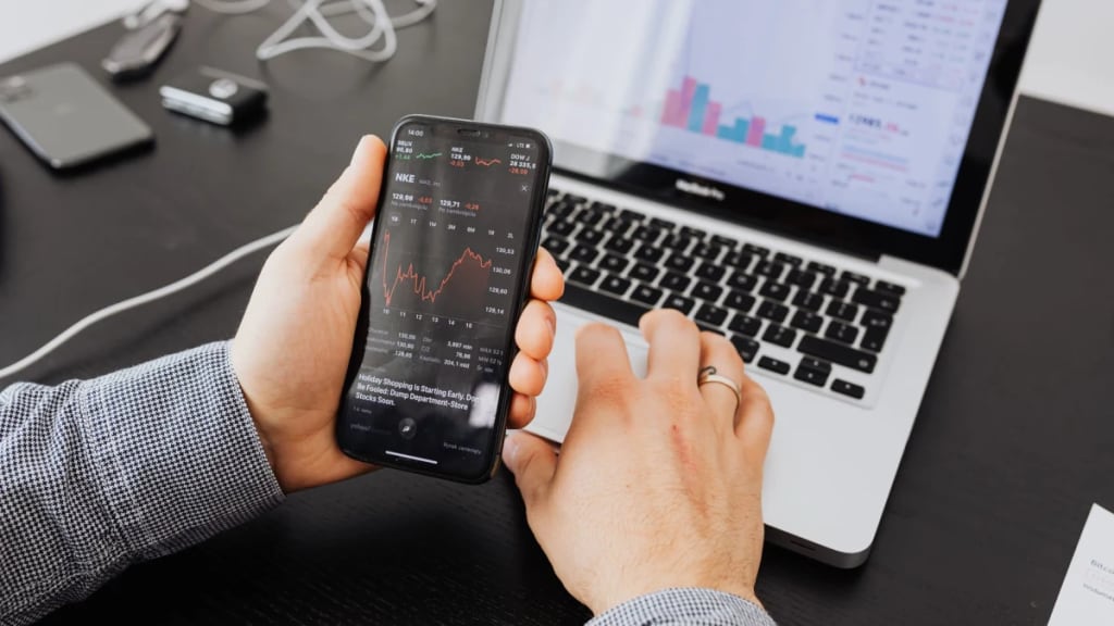 Broadcom (AVGO) Approves $30 Billion Stock Buyback Plan