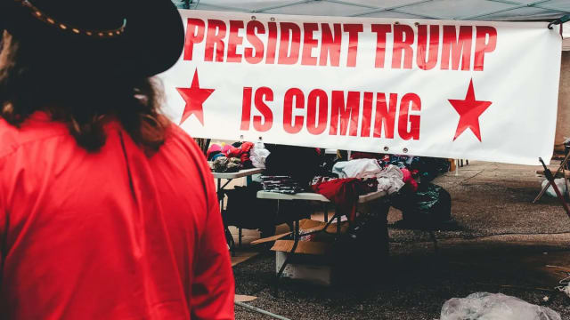 Trump Extends Energy-Attack Pause Amidst Iran Request