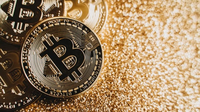 BlackRock CEO Reviews Bitcoin Stability After Leverage Reset