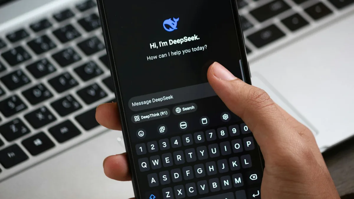 Travelers Increasingly Use AI for Trip Planning Amid Accuracy Concerns