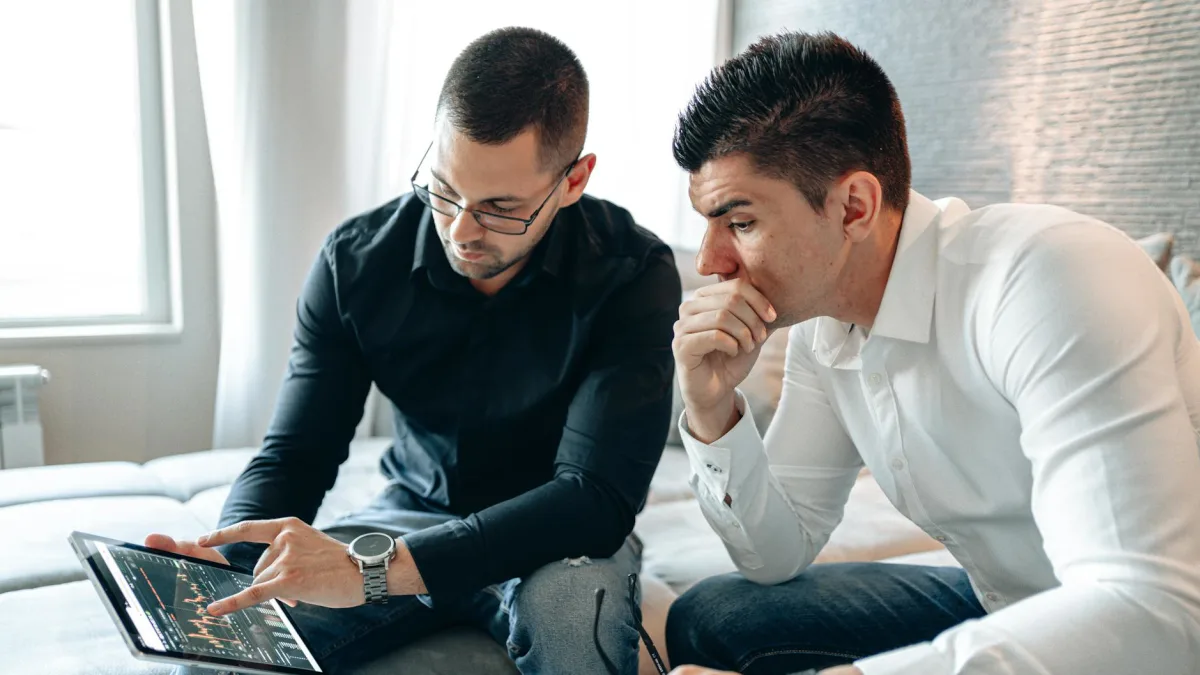 G-III Apparel Shares Dip Amid Market Volatility and Earnings Concerns