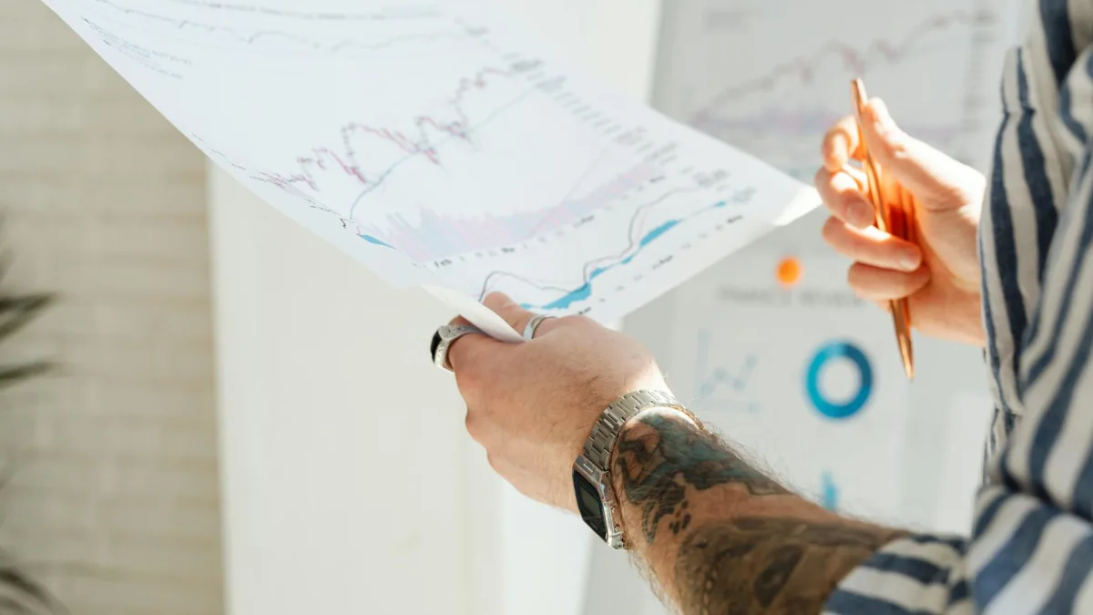 UK Economy Stagnates in January, Analysts Predicting Growth Missed