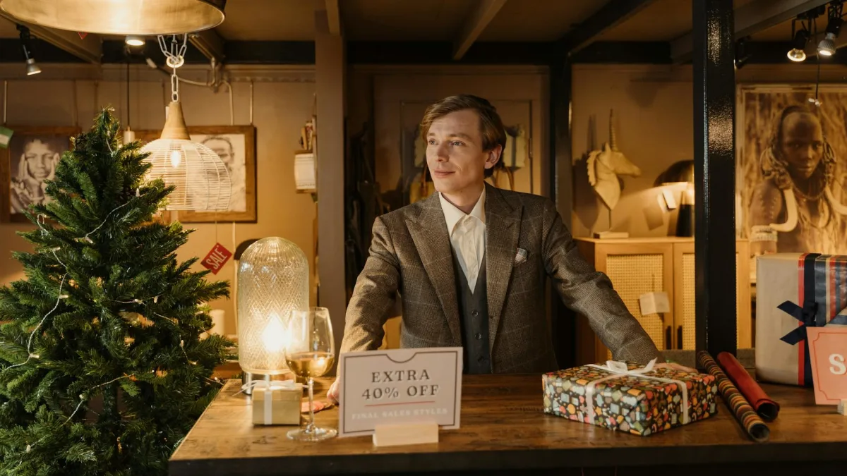 Wells Fargo Boosts Discount Retail Chain Rating on Store Growth Potential