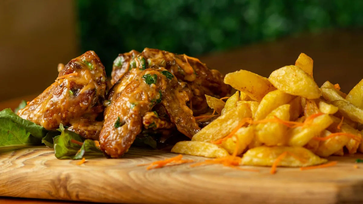 Major Fried Chicken Franchisee Files Bankruptcy, Closes Multiple Locations