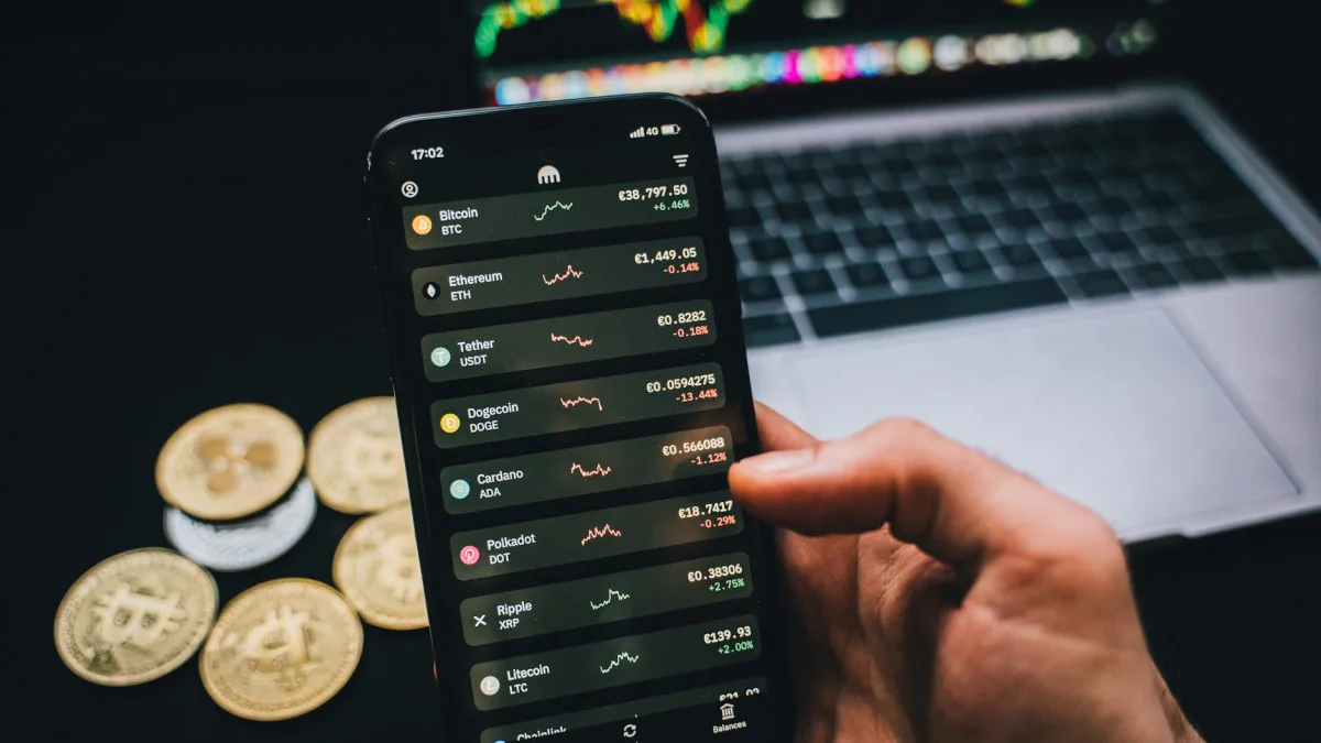 Experts Predict Long-Term Gains for Ethereum Investors Amid Market Changes