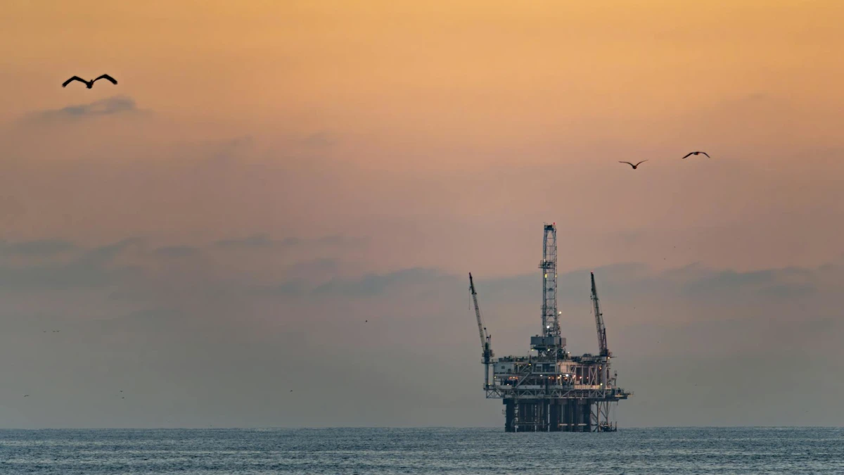 U.S. Oil Prices Remain High Amid Rising Tensions with Iran