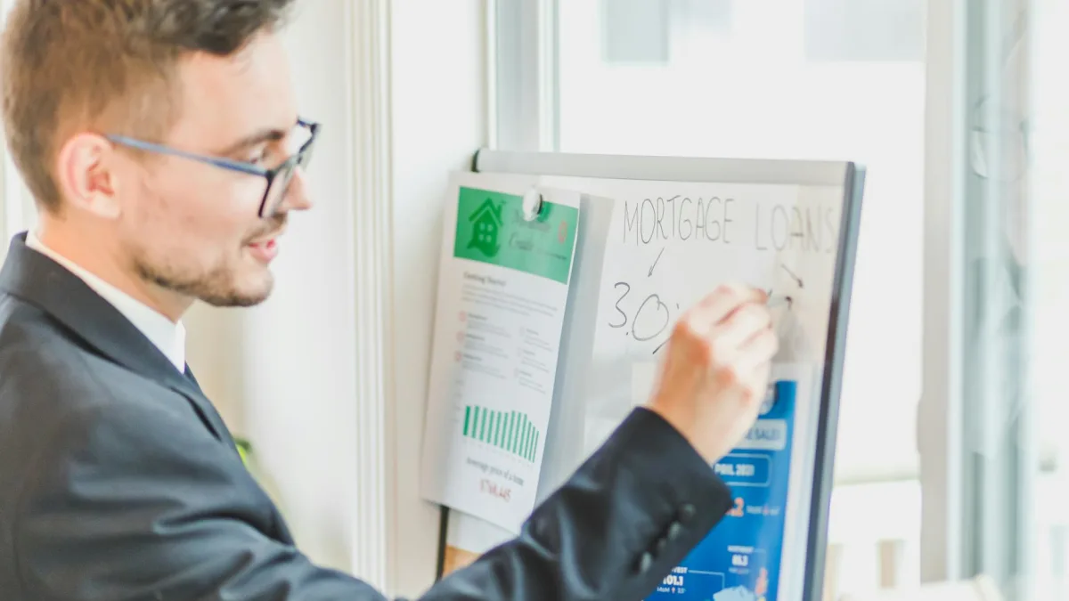 Mortgage Refinance Demand Falls 19% Amid Rising Rates and Inflation Fears