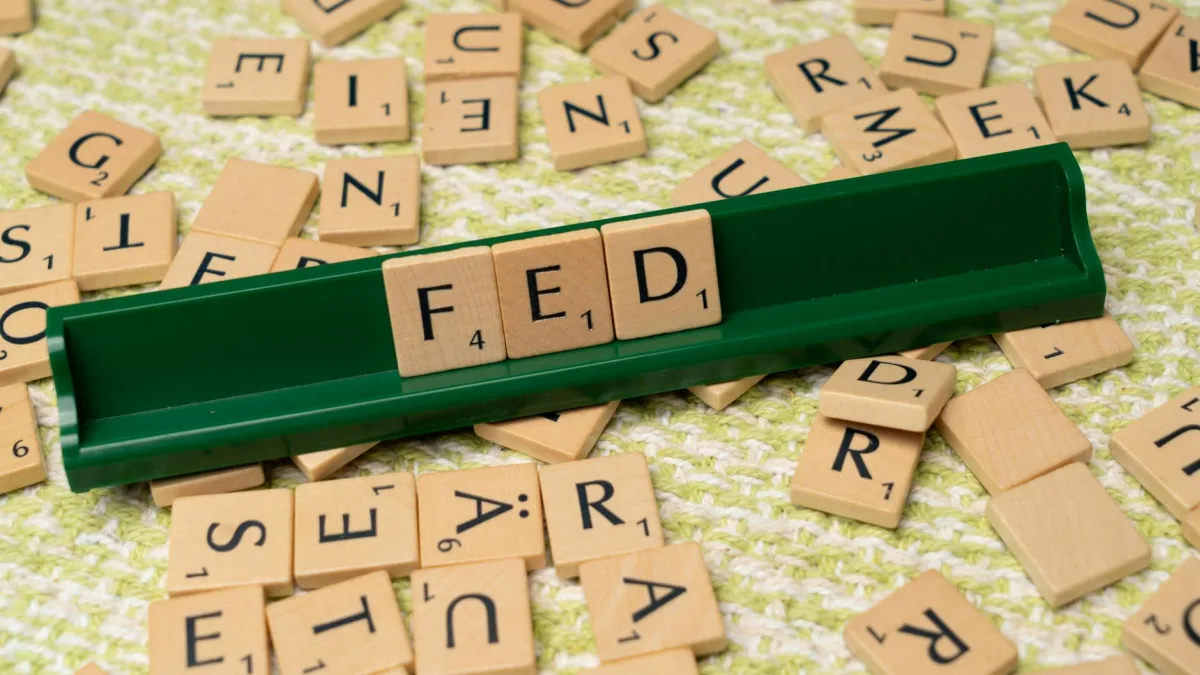 Powell Confirms Continued Tenure at Fed Until Successor Warsh is Approved