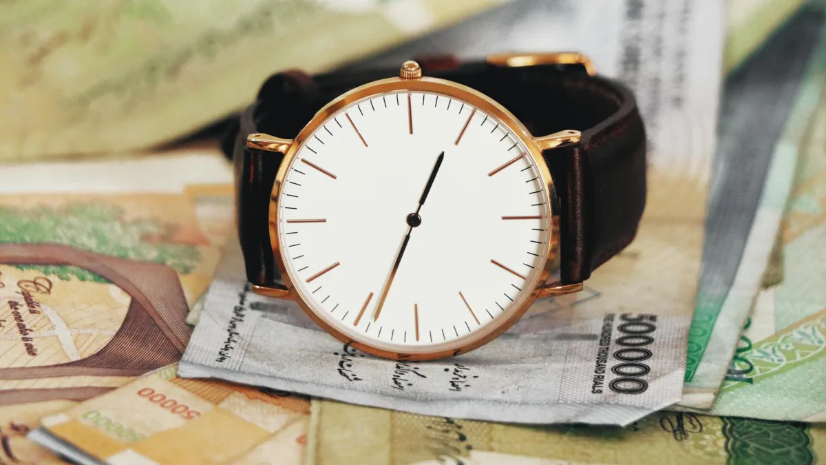 Iran Conflict Causes Oil Prices to Surge to $112, Gold Drops 9.6%