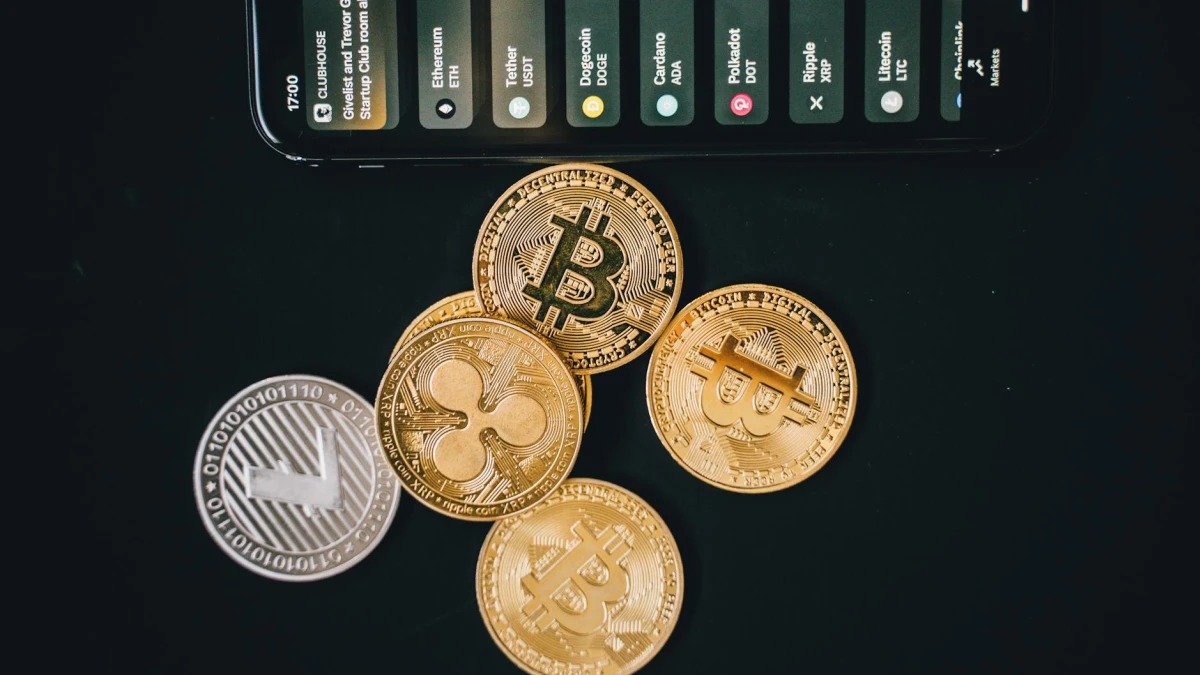 Bitcoin Surges 5% to $71,000 Amid Easing Iran Tensions