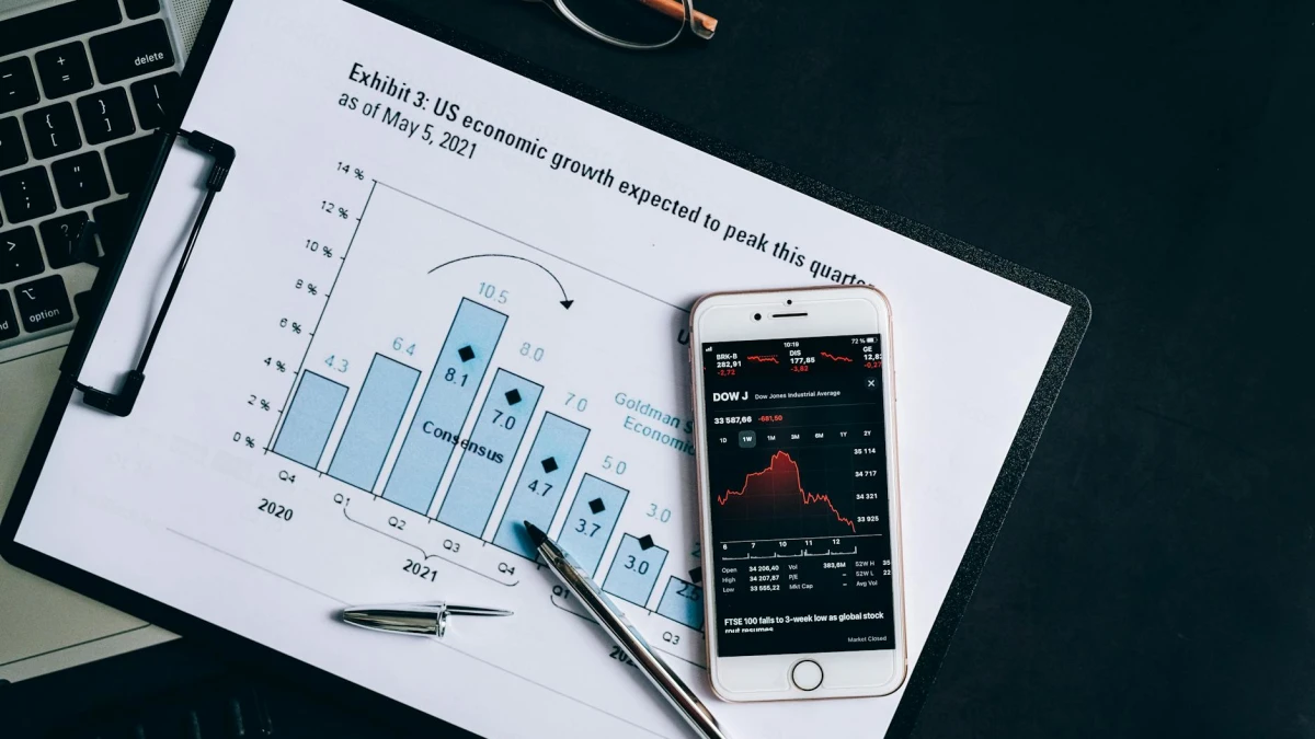 Dow Rises Ahead of Earnings Reports; S&P 500 Gains 2% Amid Market Surge