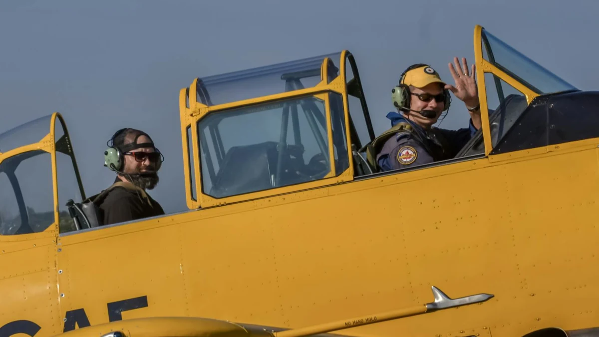 Air Canada Plane Collision at LaGuardia: 2 Pilots Killed, Many Injured