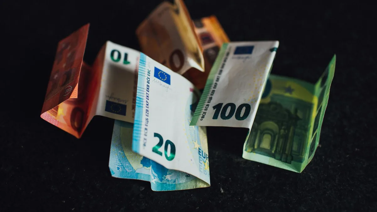 Sumitomo Mitsui Considers Takeover Bid for Jefferies Investment Bank