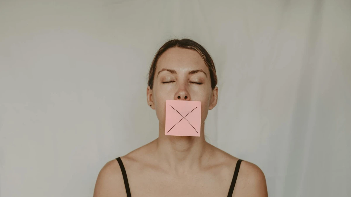 Oil Prices Increase Amid Supply Disruptions and Iran's Denial of US Talks