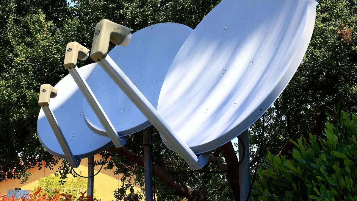 Crown Castle (CCI) Receives $102 Price Target Amid Dish Cancellation Impact