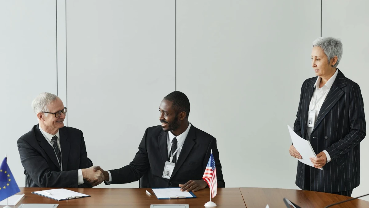 US Lawmaker Raises Concerns Over Business Conflict in Trump Documents Case