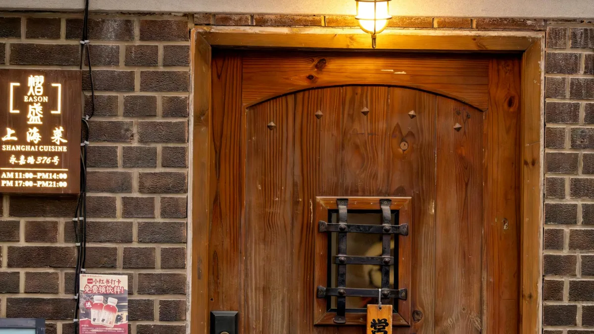 Oil Prices Increase Amid Tensions; Trump Reports 10 Ships Passed Through Hormuz